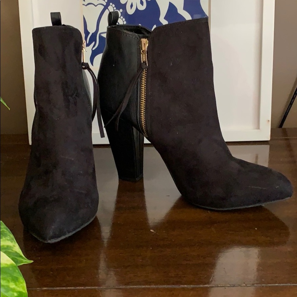 Black suede and faux leather heeled booties